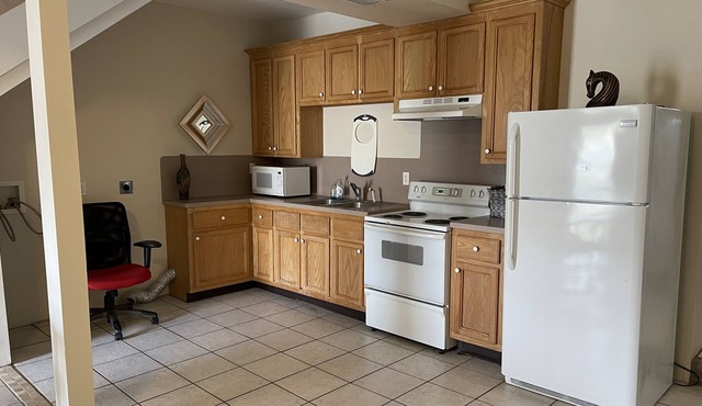 Waterfront deck, LR/K/BA first floor, 1 Queen BR upstairs+balcony.
