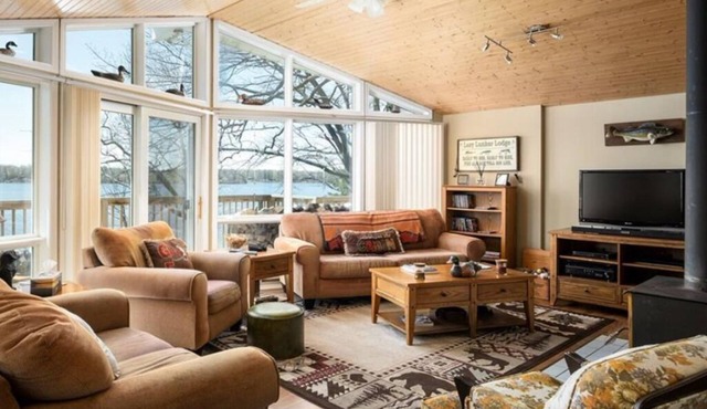 Waterfront Island Cottage - 4 Seasons