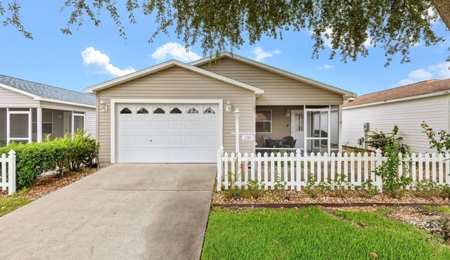 Welcome to this beautiful, well-maintained 2 Bed/2 Bath Patio Villa