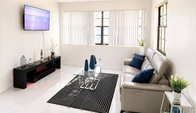 Wonderful 3-bedroom house with AC close to Hard Rock stadium FIFA Fans