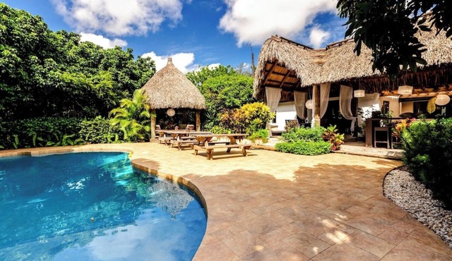 Wonderkoi Luxury Villa: Private Pool & Zen Gardens Near Keys