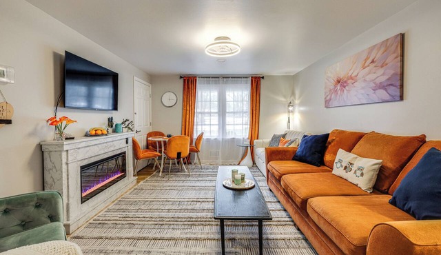 Work & Play in Pittsford: Quiet Home Near Parks