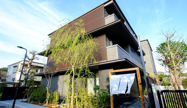 YANAKA SOW