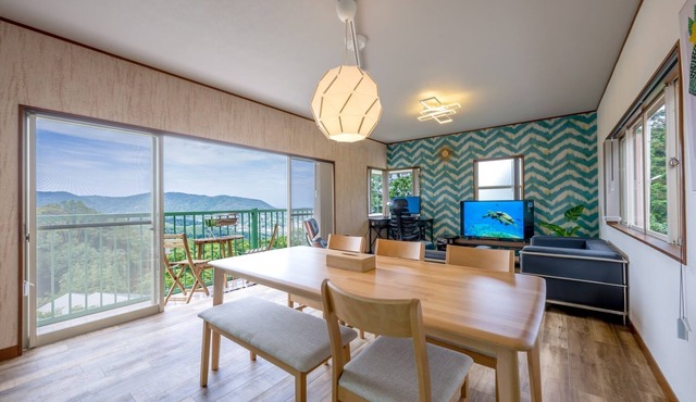 You can see Usami Long Beach from the living room /Ito Shizuoka