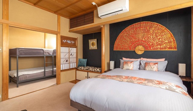 Yoyogi Ivy Full | 2BR Unit with King Sized Bed