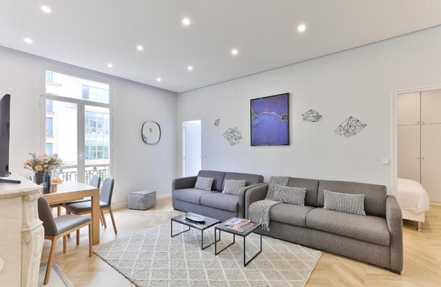 126 - Urban Amazing 3BR Montorgueil