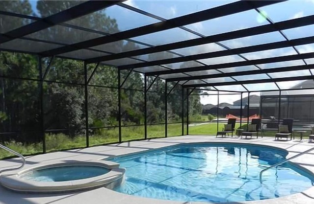 ** 2 Master Suites * One Level * Huge Pool and Spa / Hot Tub**