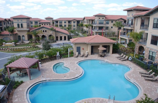 3 Bed 3 Bath Pool View High End Corner Condo
