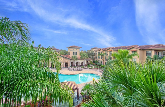 3 Bed 3 Bath Pool View High End Corner Condo