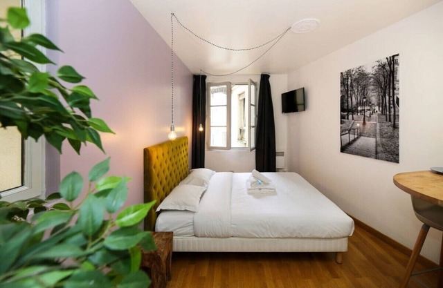 301 - studio tout confort au coeur de Paris 5