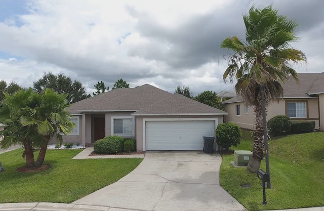 4 bedroom / 2 bathroom Villa 10 Minutes To Disney With Private Pool