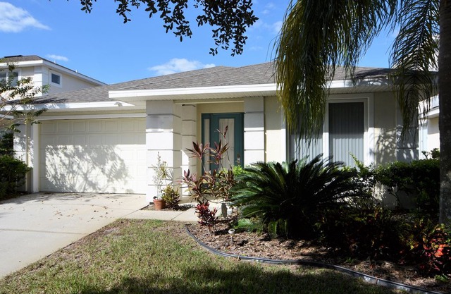 4-Bedroom Pool Home with Games Room and Gorgeous Water View
