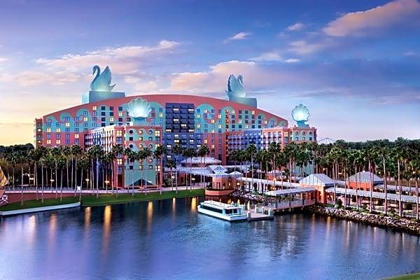 4-Star Hotel ∙ Walt Disney World Swan Resort
