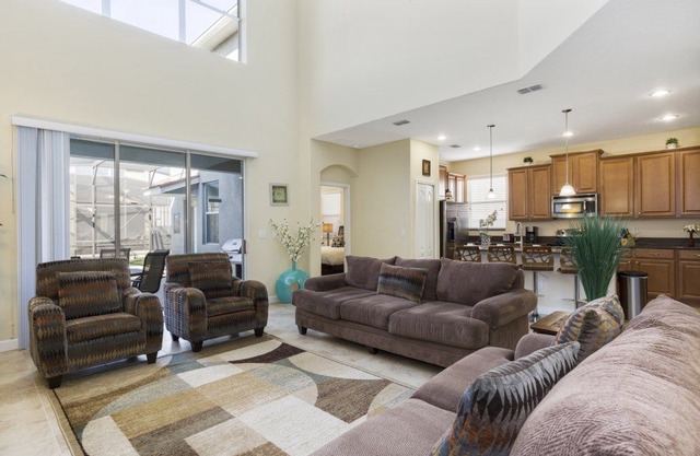 5 Bedroom/5 Bathrooms Paradise Palms (2946BP)