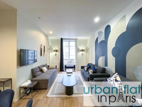 64-LUXURY FLAT CHAMPS ELYSEES (1D)