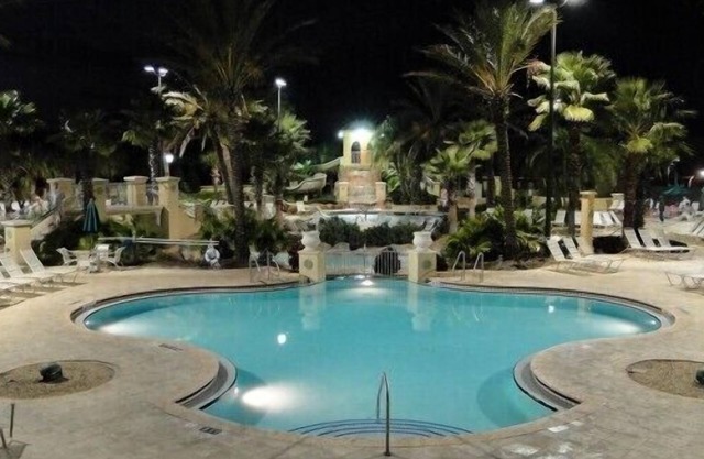 743CL Beautiful Regal Palms Townhouse