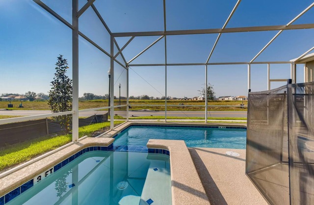 871 DS - Exquisite 5BR Retreat with Pool