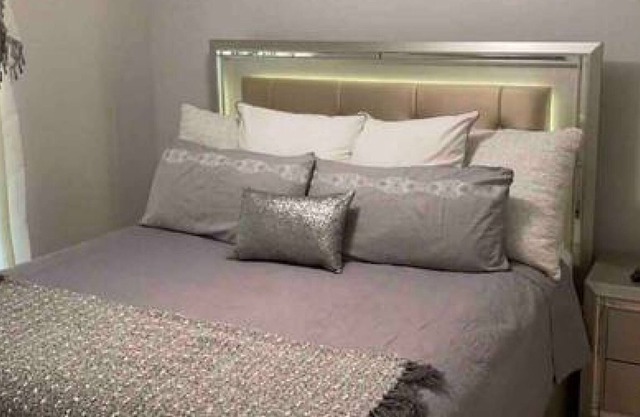 Arthur's Apt Home 1 - One Bedroom House, Sleeps 2