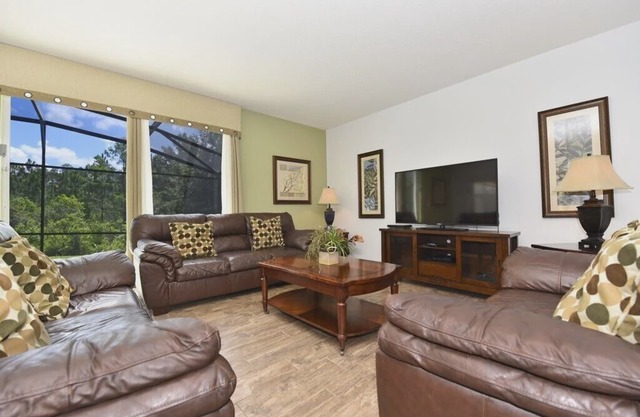 Beautiful 6Bd Hm Calabria at Westside-9037PP