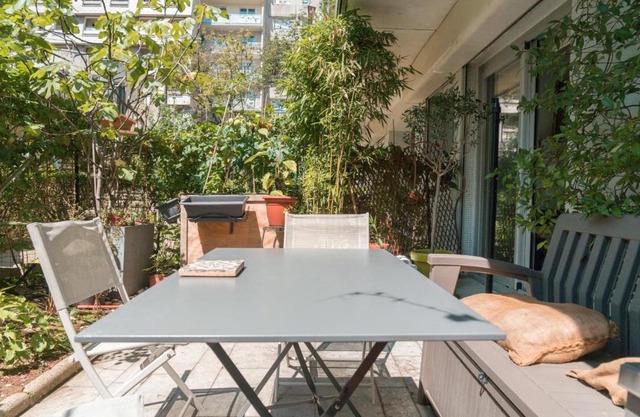 Beautiful apartment with TERRACE in BELLEVILLE
