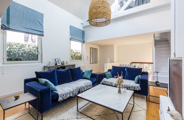 Beautiful Blues in Batignolles, by Veeve