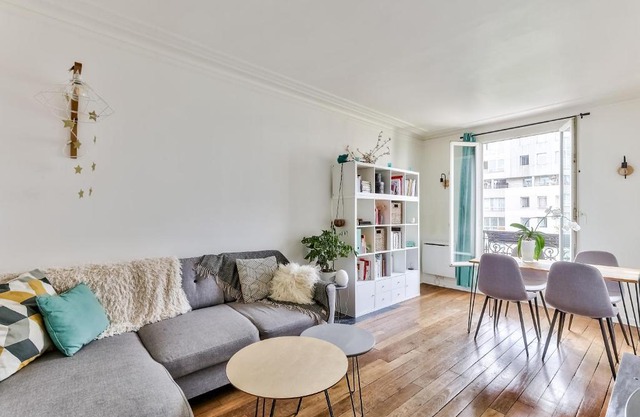 Beautiful spacious apartment *La Villette*