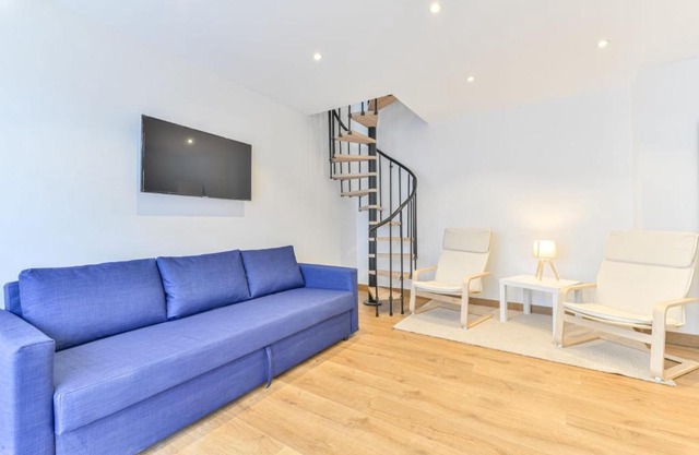 Beautiful town house Buttes Chaumont/Belleville !