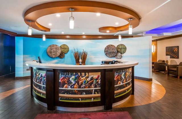 Best Western Premier Toronto Airport Carlingview Hotel