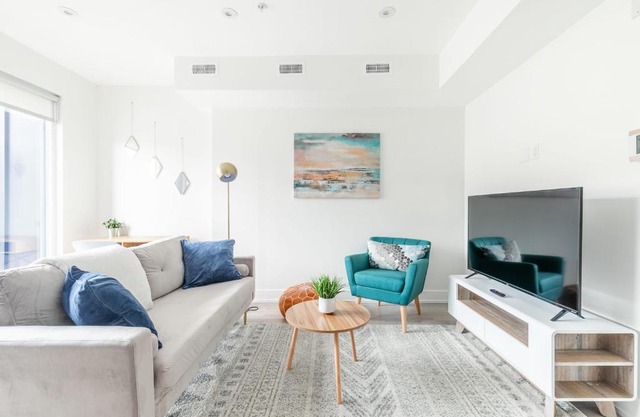 BRAND NEW - Upscale 3BR Apartment - Steps from High Park!