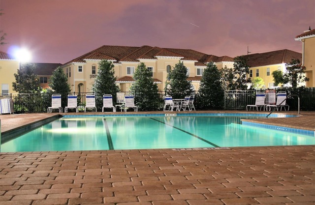 Close to Disney 3 bedroom 3 bath- Unit 9 Crestwynd