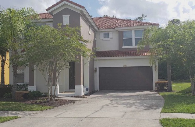 Close to Disney. Family Friendly, Private pool and games room