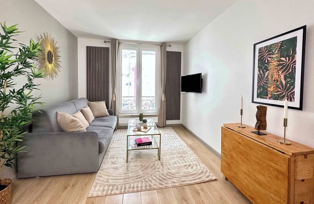 Comfortable Family Flat in Paris - République