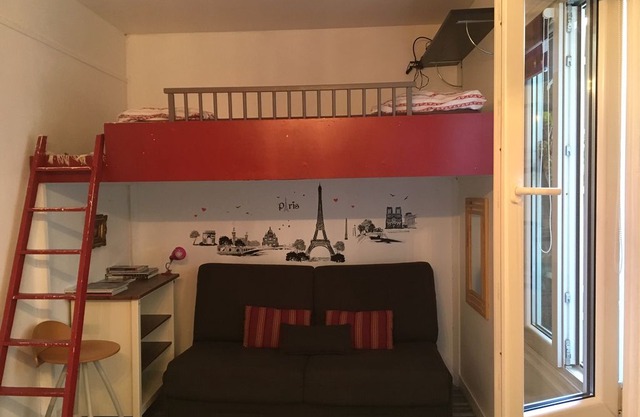 Cozy Studio in Artistic Paris