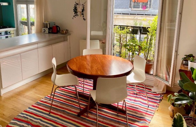 Family duplex in central Paris, two bedrooms