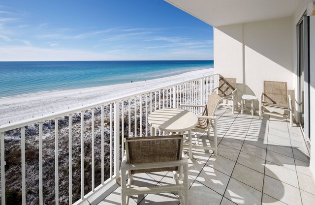 GD 603: Coastal Coolness - Get Hooked on Beach Living!