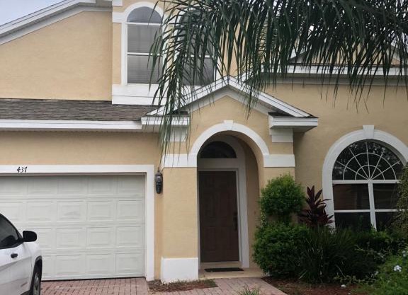 Gorgeous 5 Bed Home with Private Pool and Gamesroom in Disney Area
