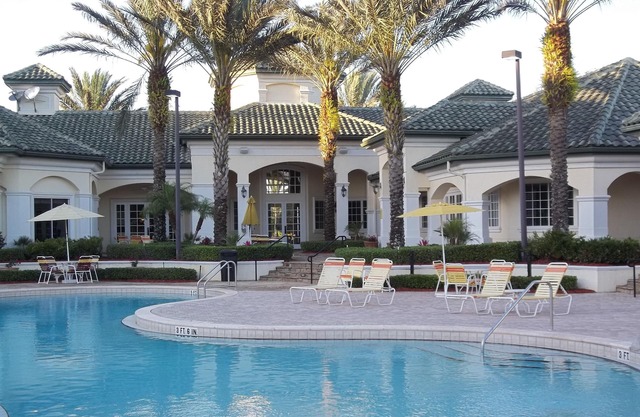 Ground floor condo - Minutes to Disney