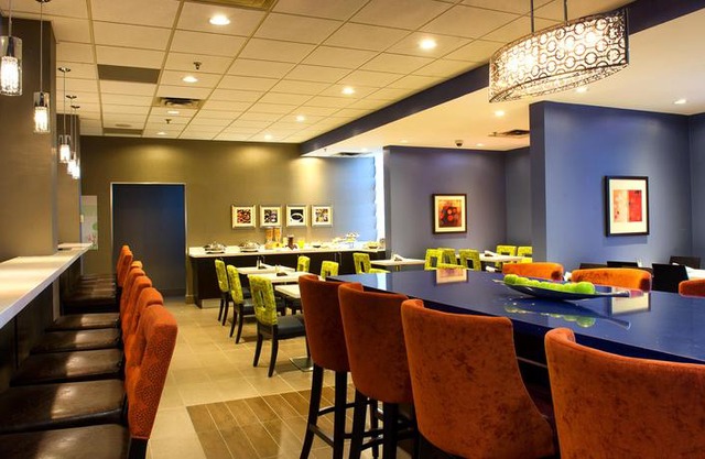 Holiday Inn Hotel & Suites Mississauga