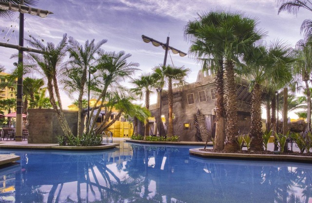 Inside Gates of Disney 2-Bedroom Condo + Resort Access & Amenities