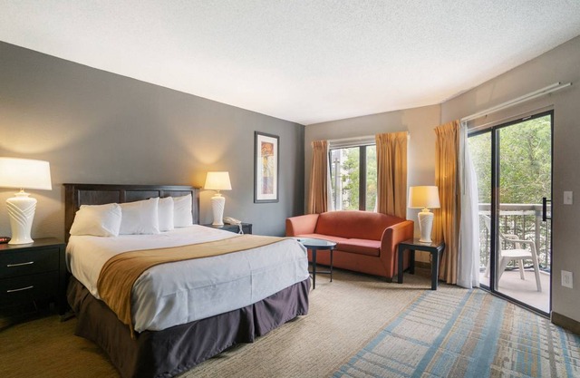 International Drive - Studio Suite with Private Balcony