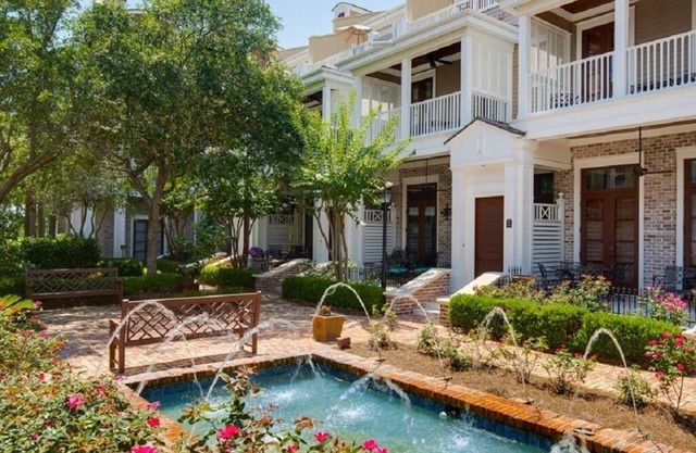 Luxury Townhome in the heart of Baytowne Wharf-Sandestin Golf & Beach Resort
