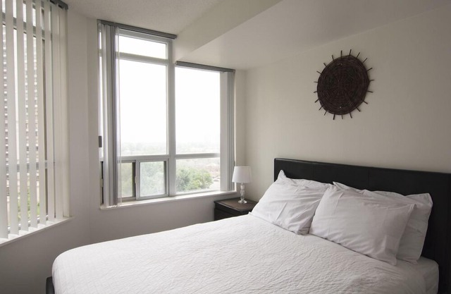 Maplewood Suites - Grand Ovation, Square One