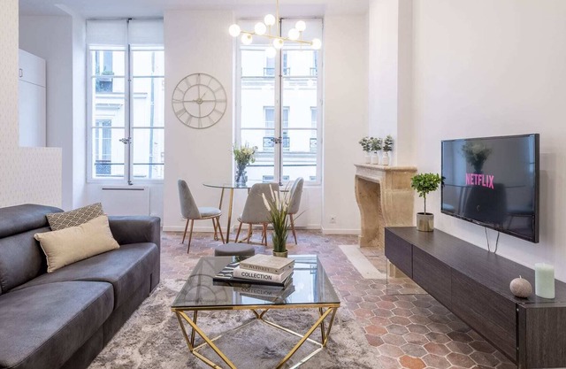 Montmorency II - One Bedroom Apartment, Sleeps 4