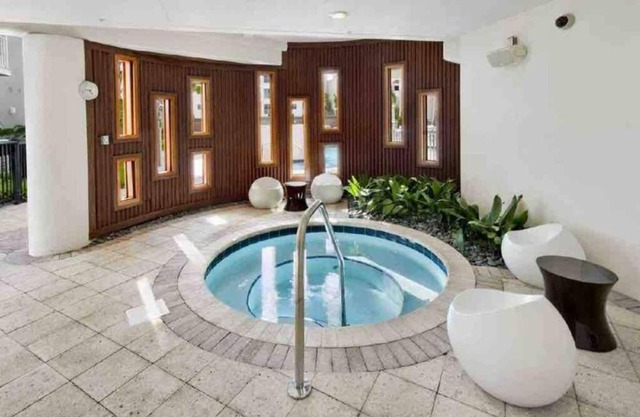 NEW 2/2 Luxury Downtown Tampa Apt