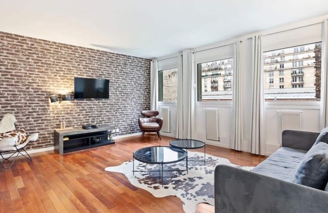 Stunning 1 Bedroom Apartment in Paris