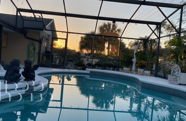 Sunny Home Private Pool near Disney, Private Fence, Garden, BBQ Grill
