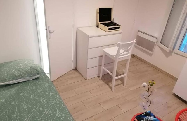 Superbe logement(C) avec Parking Gratuit sur place