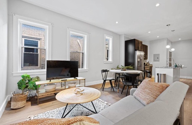 Viagem Spacious and Stylish 1BR in Downtown Area