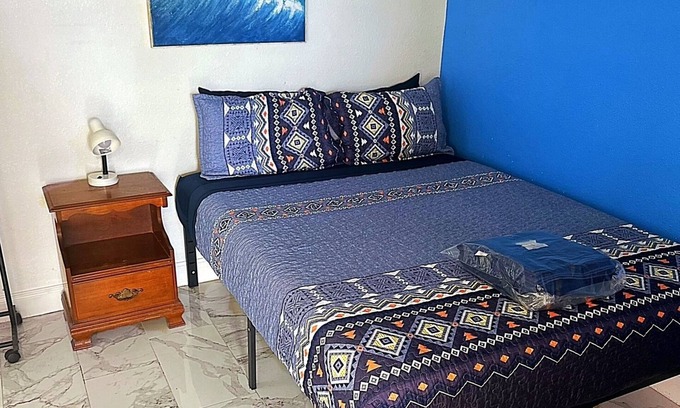 South Grant Cabin | 1 bedroom Grant-Valkaria with Wi-Fi and AC room 8