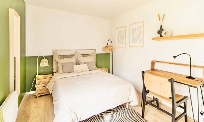Puteaux Resort | 100 m² Private room ∙ 1 bedroom ∙ 5 guests